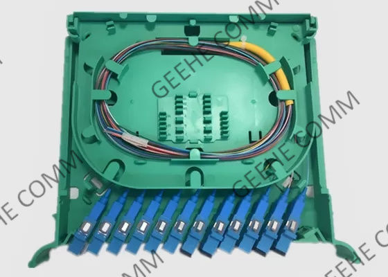 単一モードSC UPCのファン・アウト12中心の繊維光学PLCのディバイダー0.9mmのラック マウント