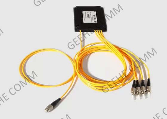 FC UPCのコネクターが付いているFC/APC 1x4 2.0mmの箱のタイプ繊維光学のディバイダー