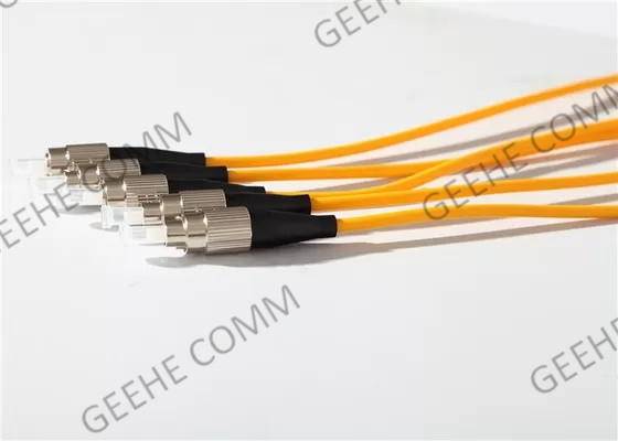 FC UPCのコネクターが付いているFC/APC 1x4 2.0mmの箱のタイプ繊維光学のディバイダー
