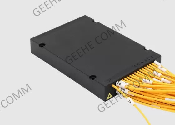 1×32 PLCの光ファイバケーブルのディバイダーのプラスチックABS箱のパッケージ2.0mm FC UPCのコネクター
