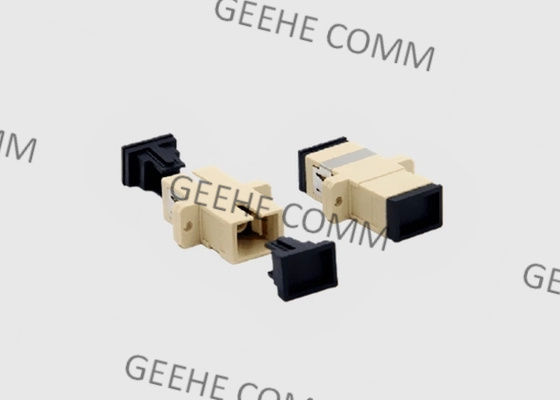 単一モードの単信色フランジが付いているベージュSC UPCの光ファイバケーブルのアダプター